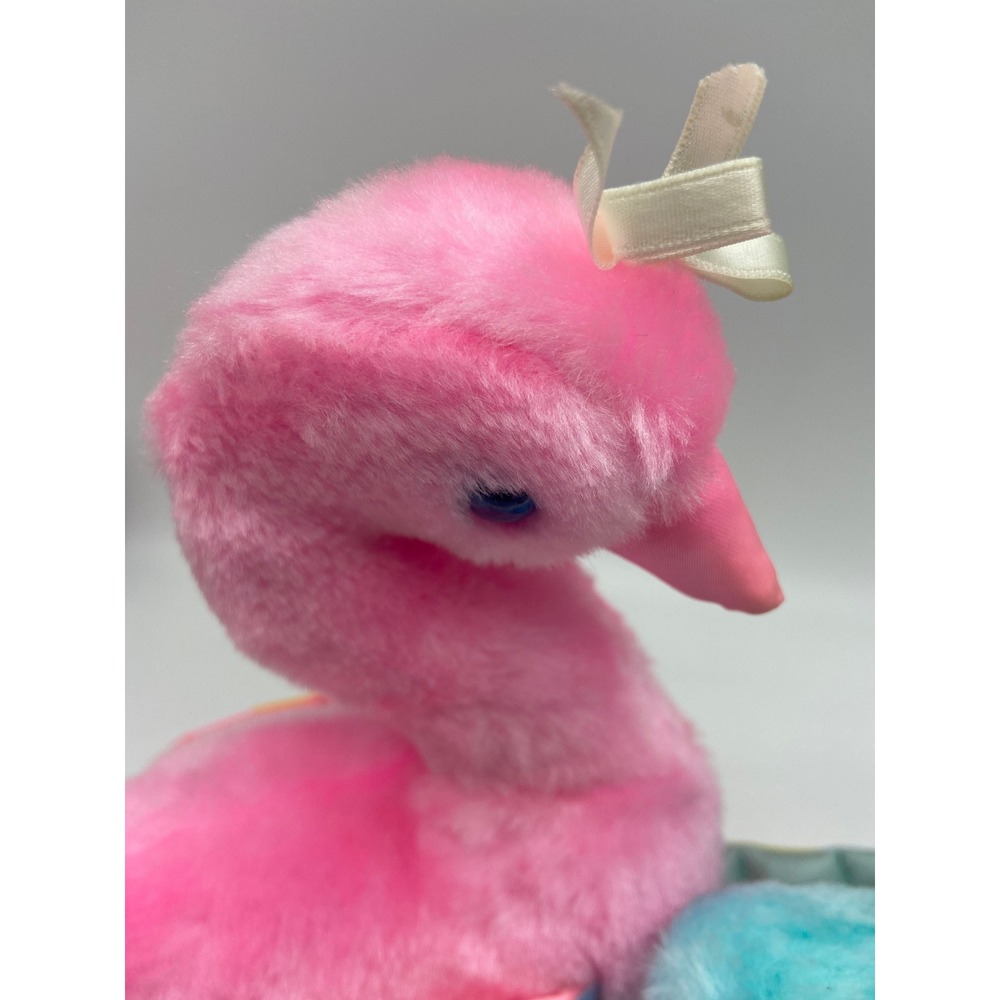 Vintage Commonwealth Beautiful Swans (2) Small Pink Blue Rainbow - Picture 2 of 12